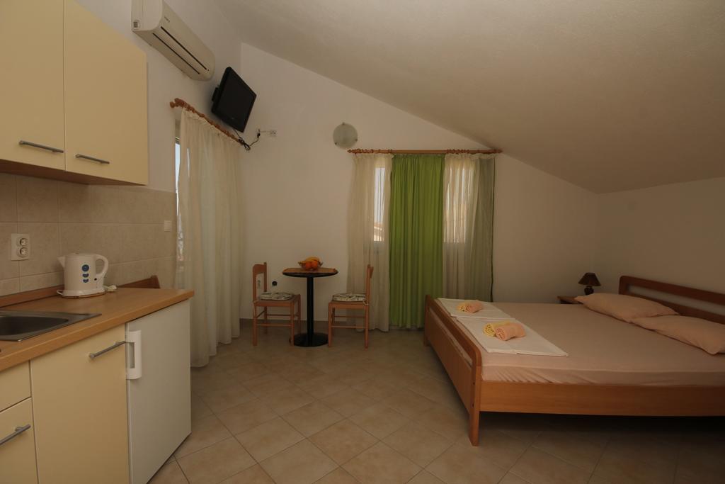 Apartments Adriatika Makarska Chambre photo